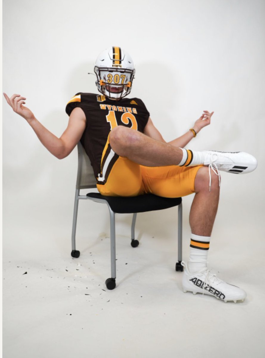 masondrube45's tweet photo. Blessed to be in Laramie for an unofficial visit! @wyo_football Had a great experience can’t wait to be back! @Coach_SBMoore @CoachWilk0 @CoachCBohl @CoachTimWYO @ryansayre23 @OrahGarst @TJenkinsElite @JHJenkinsElite @ABJenkinsElite https://t.co/wPZIhQ8tUd