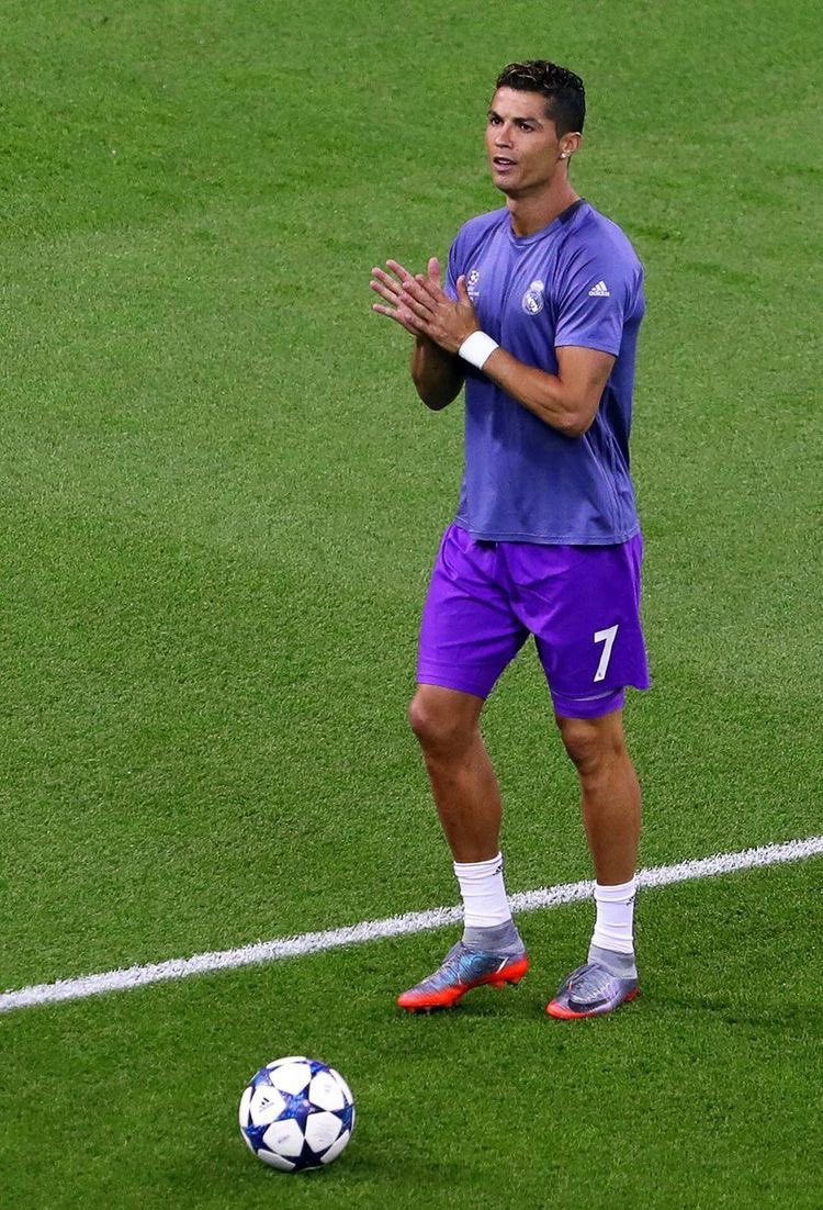 CR7Brasil's tweet photo. Ele fez história nesse dia. https://t.co/SutzuLAXIY
