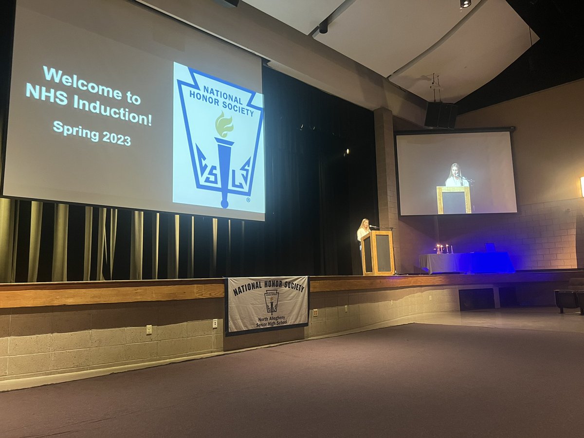 ndirdaSF's tweet photo. This evening we proudly inducted 187 amazing students into our National Honors Society at NASH! These young adults are unbelievable in every way and we are so very proud of them. Special thanks to Mrs. O and Mr. T for the beautiful celebration!

Go Tigers! ✔️🐅 https://t.co/dMeHa7nX89