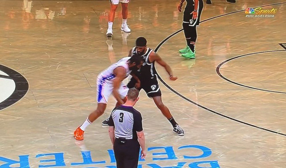 TheDunkCentral's tweet photo. BREAKING: James Harden has been ejected https://t.co/d6Kz0osqTp