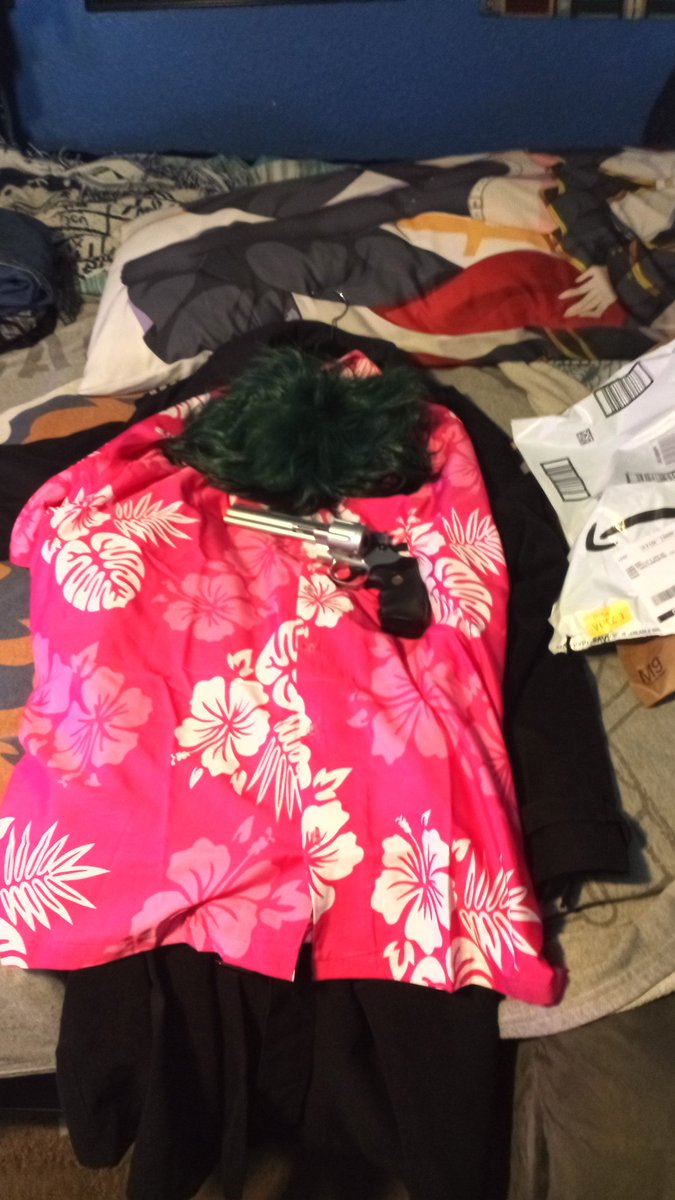 CalToxReaper's tweet photo. For got to post this earlier, but got the stuff to cosplay Majima from lycoris recoil. The inspiration for this idea came from @LadyAuroraCos.
Cant wait to share when done!
#cosplayplan #cosplaywip #cosplayer https://t.co/c7g3RIz5Yh