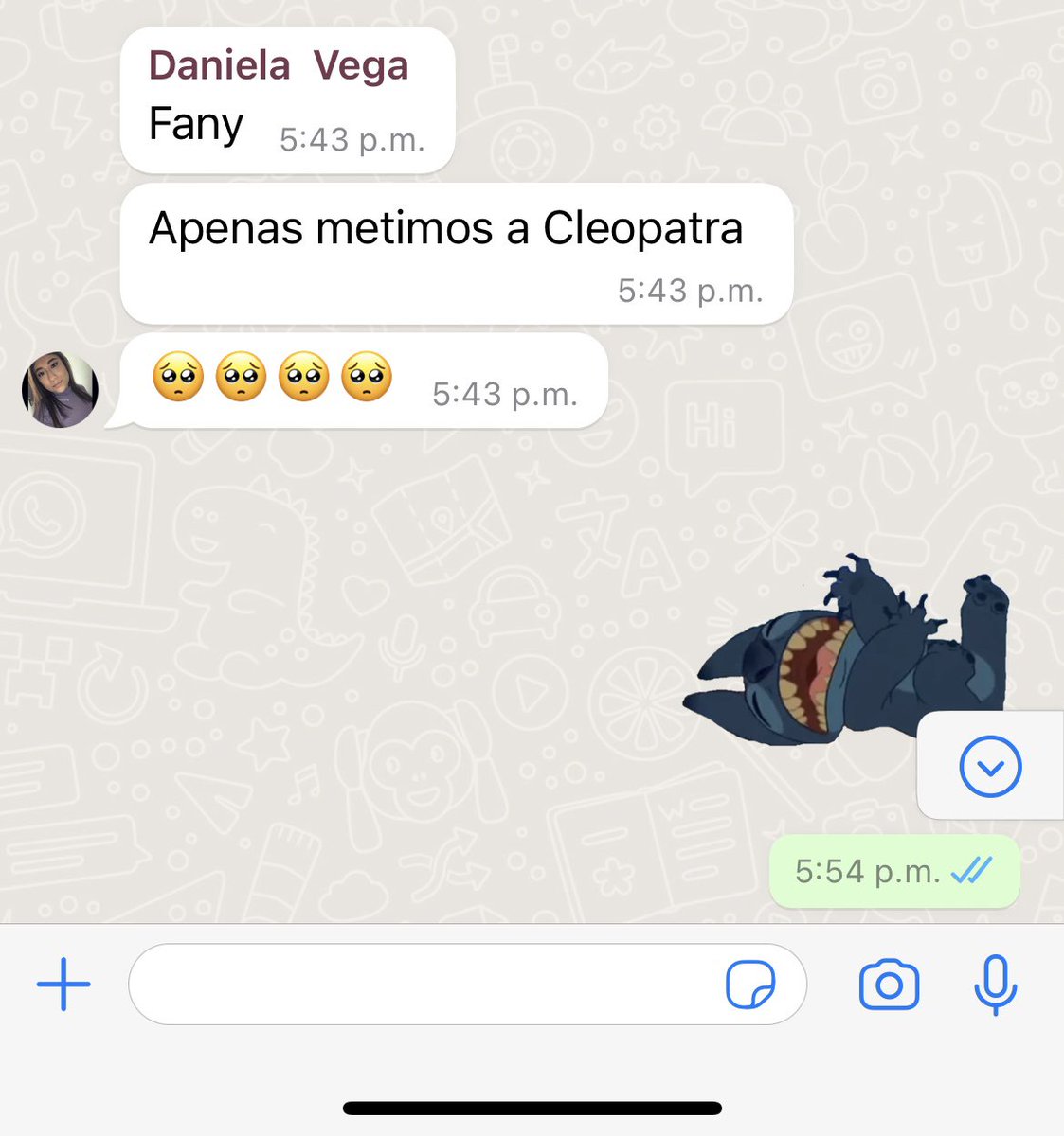 fany_ml's tweet photo. Soy un poco distraída y ayer o antier bien linda saqué a mi plantita godin ( Cleopatra) a que le diera un poco de sol y hoy recibo este mensaje 🤦🏽‍♀️ espero no me pase esto con mis hijos 🫠 https://t.co/kf04zyXmrS