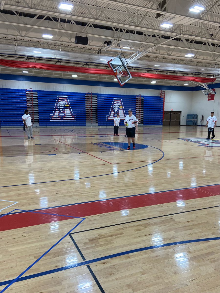 Mr. Heine tweet media