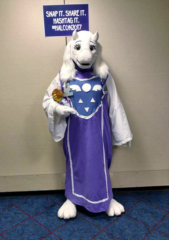 TierneySnails's tweet photo. I'd really love to get some updated pictures of my old cosplays... I never thought to get nice ones back then!
Here's my Toriel cosplay 💜 https://t.co/J6lHaJMu4f