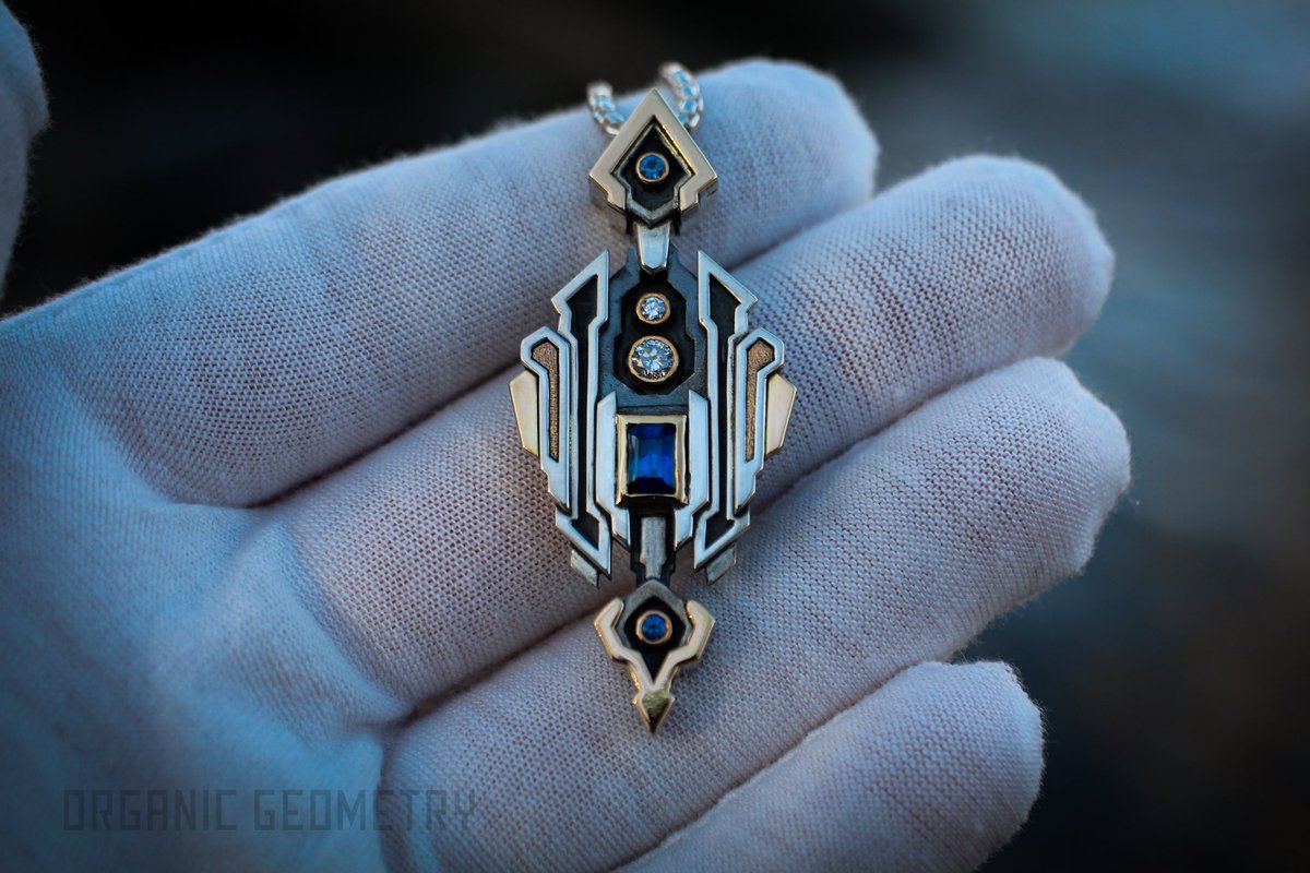 OGflow2pointO's tweet photo. Finally made a new piece of jewelry. Spaceship v.1 🚀 this little guy is available, offering 42.0% off on this one, payment plans are always an option 🛸 https://t.co/EV5ByrlcNm