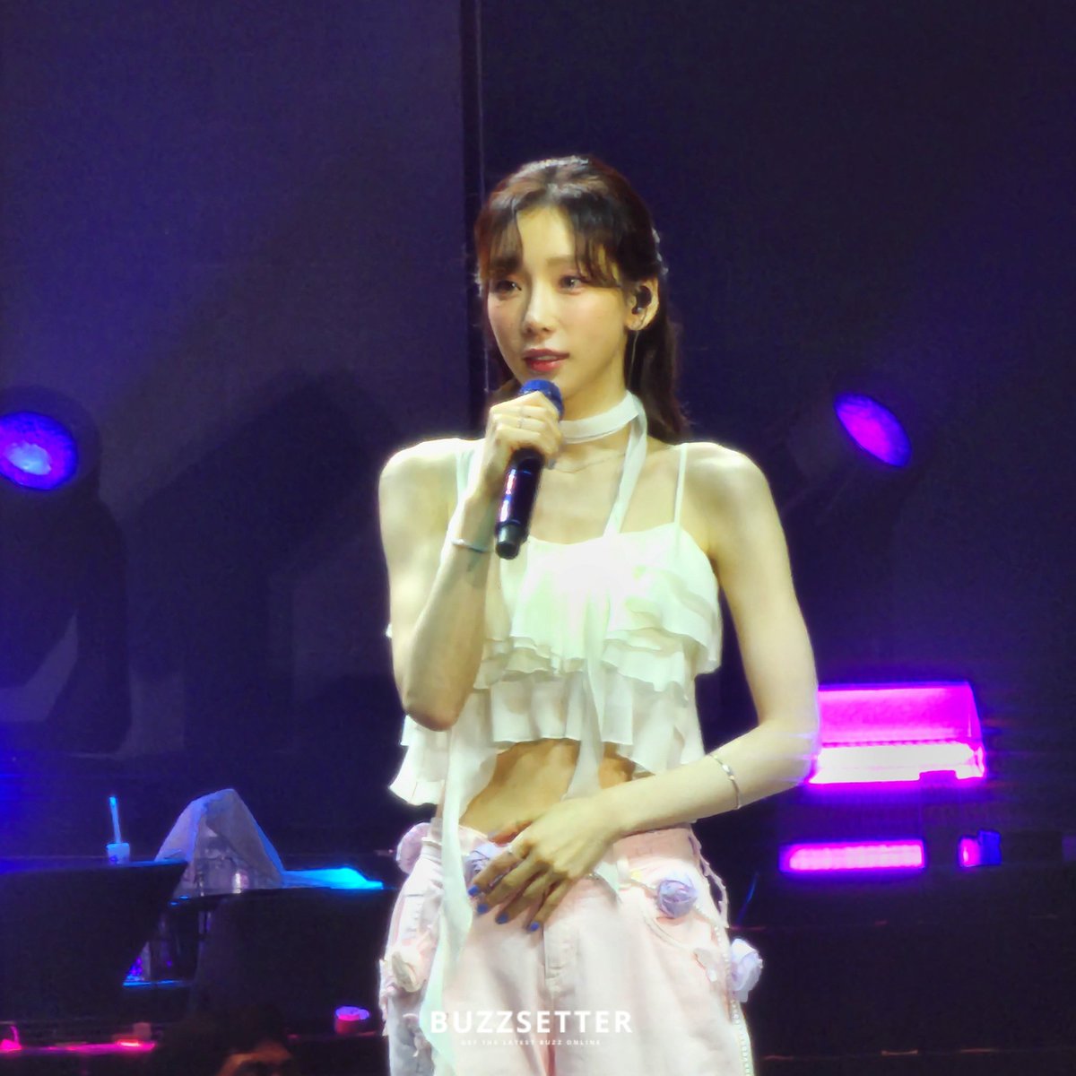 El 11 de abril Taeyeon se presentó en el Concierto K-VESE en Filipinas  🎶💜

Lista de canciones:
1. I
2. Toddler 
3. Set Myself on Fire
4. Four Seasons
5. What Do I Call You
6. INVU

#Taeyeon #태연 <a href="/TAEYEONsmtown/">TAEYEON Official</a>
#KVersePH #KVersePH_TAEYEON