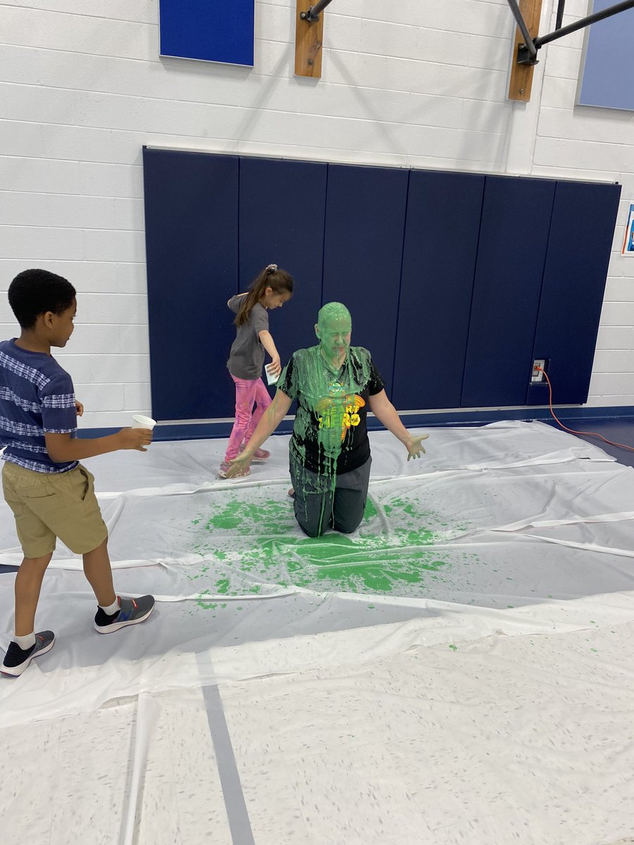 Ms. Brucker tweet media