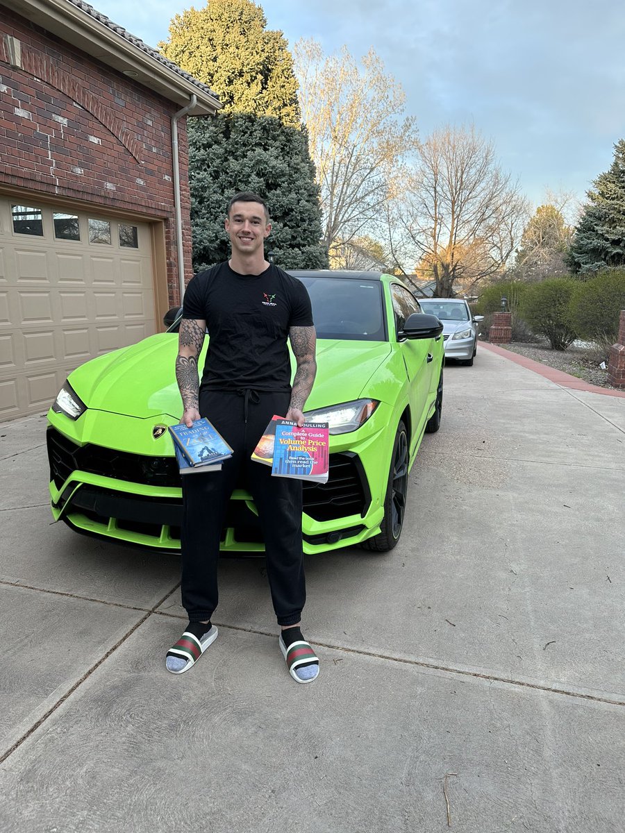 Jduntrades's tweet photo. What they see: Nice car, vacations, big money, financial freedom 

What they don’t see: Years of failure, disappointment, $10k+ in courses, 10+ books, self doubt, anger, the list goes on

The journey is so damn hard, but can be so incredibly rewarding. Keep going ❤️ https://t.co/0SATivKXRW