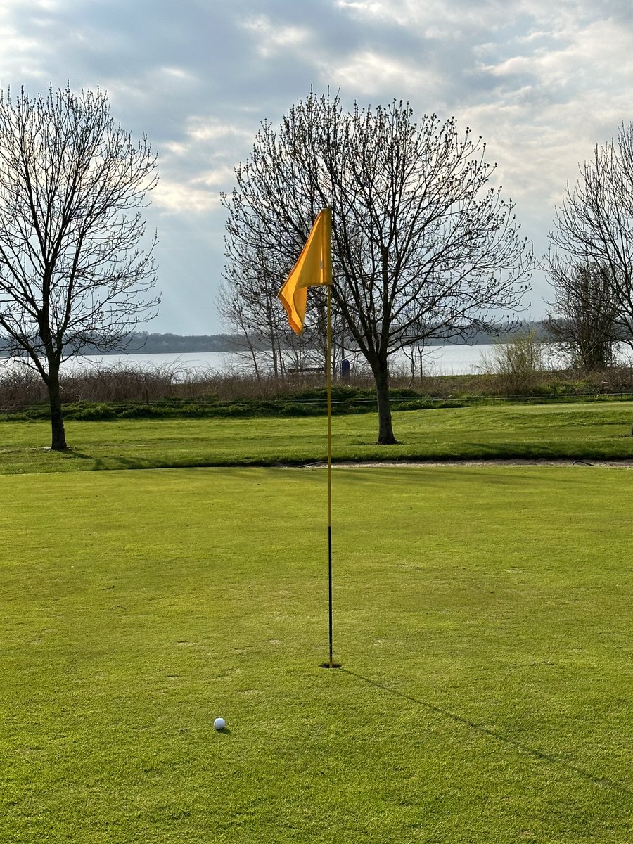 Egal. Man muss abschalten können. Auf geht‘s, schönes Spiel!