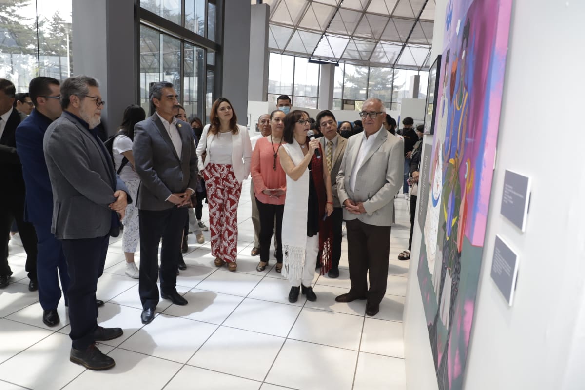 finimx's tweet photo. Se realizó la Inauguración de la exposición Los Claroscuros del Color y la Palabra, presentada por Alejandra Atala, Rodrigo Moya y Carlos Maciel "Kijano", te invitamos a visitar esta exposición en el #CEVIDE así como no perderte ninguna de las actividades del #FINIXII #FINI2023 https://t.co/QXKSocB8yu