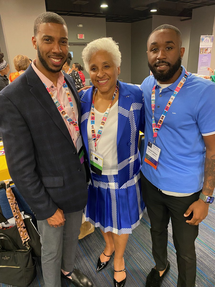 <a href="/sjsulurie/">SJSU Lurie College of Education</a> @sjsu incoming grad #SLP student Vondell Pilcher awarded Torch award from Natl Black Association of Speech Lang &amp; Hearing #nbaslh. Am so proud of this bold, beautiful, resilient human❤️Seen here w/ CEO of <a href="/ASHAWeb/">ASHA</a> + <a href="/capcsd1/">CAPCSD</a>  DEI committee member, Kyle🤗👏<a href="/sjsunsslha/">SJSU NSSLHA</a>