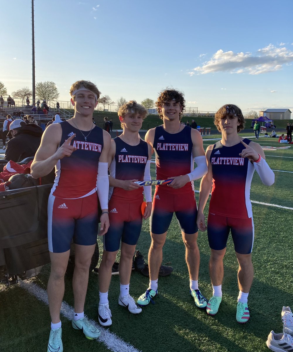 🚨NEW SCHOOL RECORD🚨

The 4x100 of Thomas Tagel, Ezra Stewart, Brandon Bills, and Jared Kuhl run a 43.54 to break the 21 year old school record of 43.70! 

<a href="/EzraStewart0/">Ezra</a> <a href="/jared_kuhl/">Jared Kuhl</a>