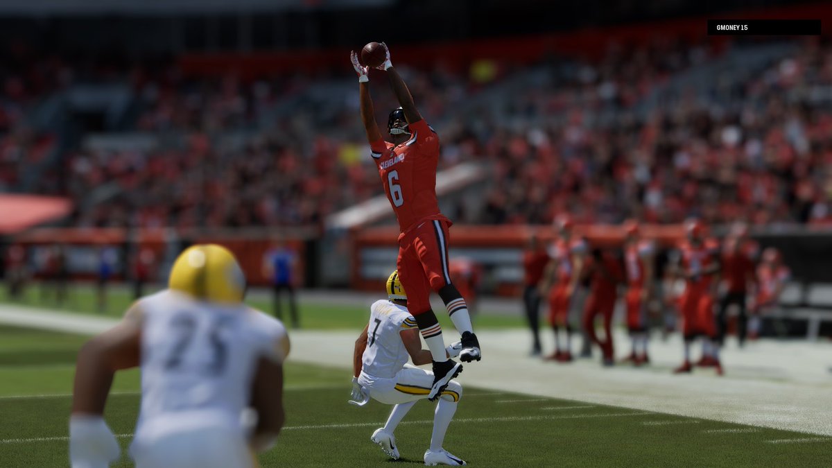DestinyBrowns_'s tweet photo. Close game in Cleveland results in Brownies first L… the Steelers offense and Simon Thompson take the lead late in the forth on a big pass to Tyrek Hill 21-17. @DestinyMaddenLG https://t.co/IEXACpgebl