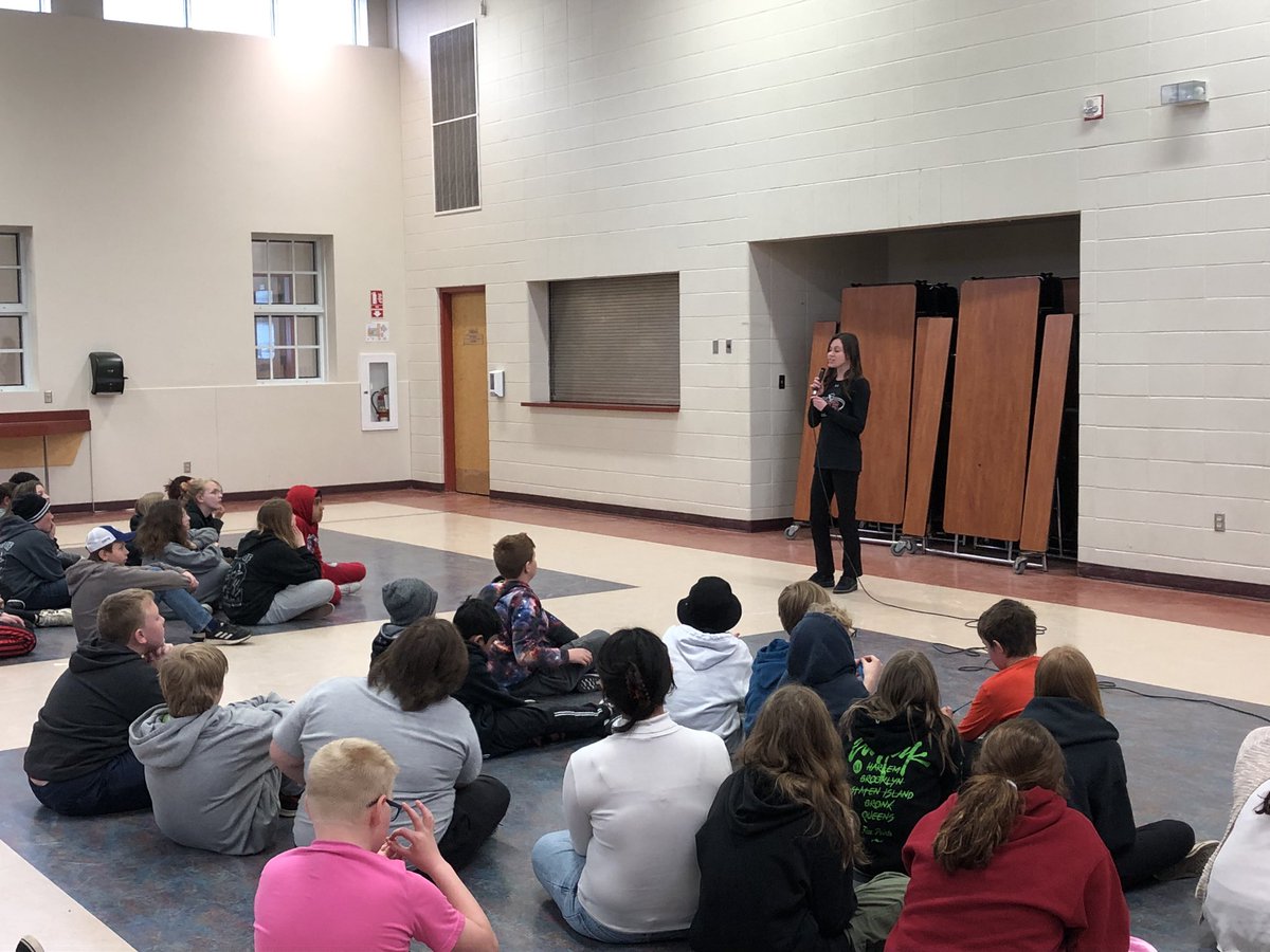 Staff took time today to discuss option classes with our grade 6’s today. Students were able to learn what option is available to them next year in Jr. High and ask some great questions!