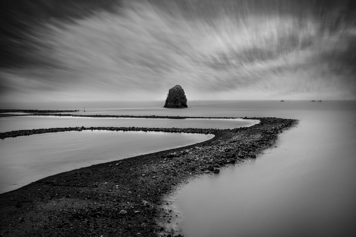 yein_tree_'s tweet photo. Sea road #30 - 바닷길 #30

#nft
#opensea
#longexposure
#longexposure_shots
#longexposure_daily
#bnw
#monochromephotography
#moments_in_bnw
#bnw_planet
#bnw_captures
#bnwmood
#bnw_minimalism
#bnw_drama
#bnw_nature
#bnw_fanatics
#incredible_bnw
#bnw_zone
#bnw_artstyle https://t.co/2R70dHKNzq