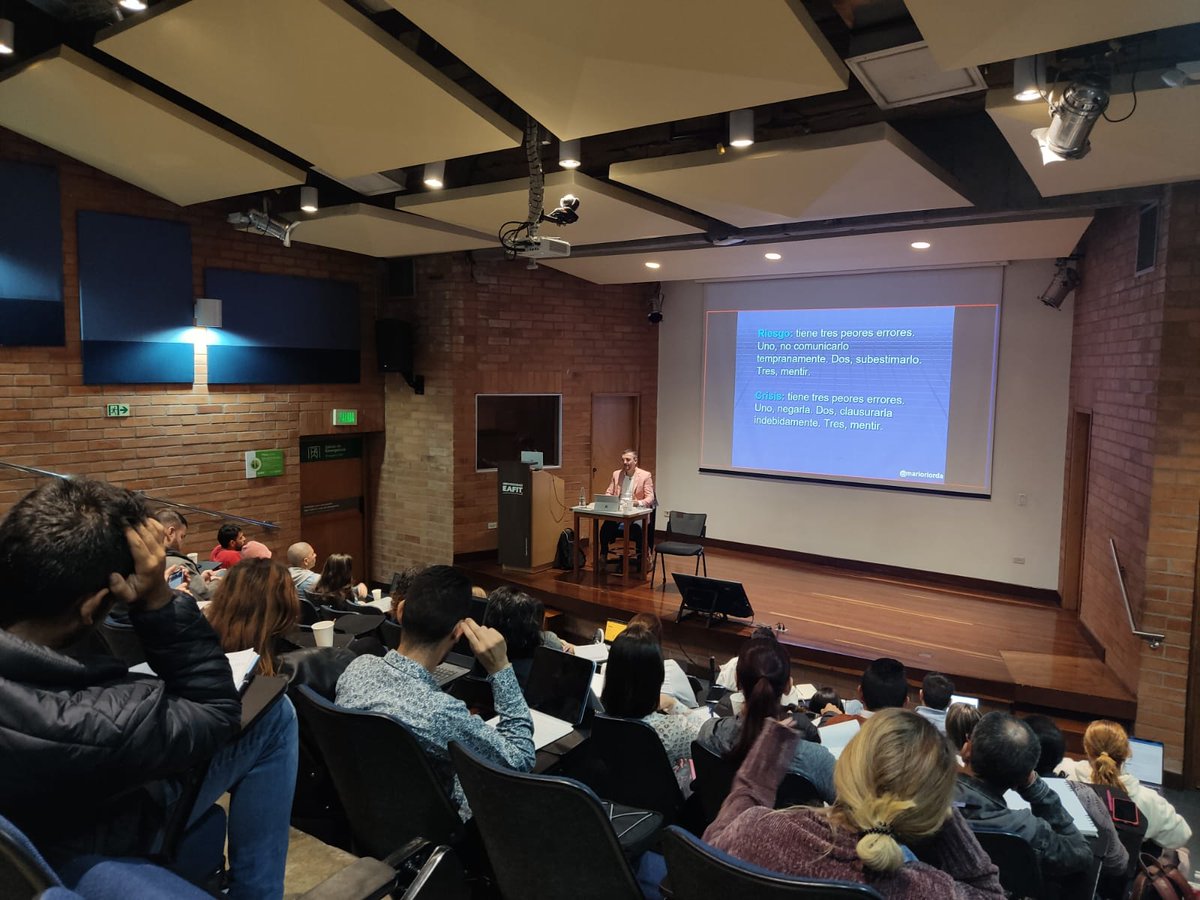 ComPolEAFIT's tweet photo. ¡Tenemos una visita muy especial en la maestría en comunicación política de @EAFIT! 🎓 ¡El profesor Mario Riorda nos está acompañando y compartiendo su sabiduría en comunicación y resolución de crisis! 📚 #ComunicaciónPolítica #EAFIT #MarioRiorda #AprendiendoDeLosMejores https://t.co/7q8CN3NFrr