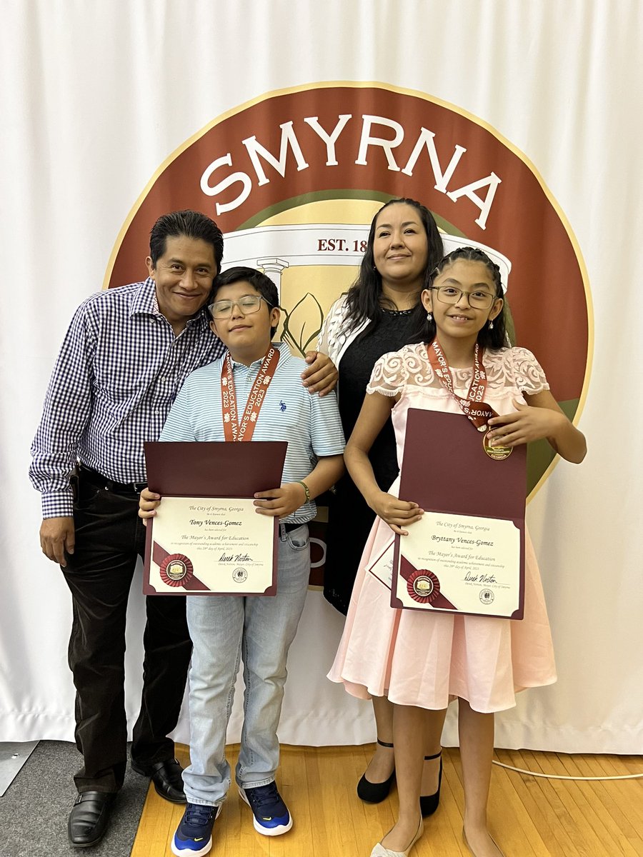 belmontbears's tweet photo. Thank you to the City of Smyrna and Mayor Norton for recognizing our Teacher of the Year, Volunteer of the Year, Business Partner of the Year, and Students of the Year!!@SmyrnaNews @CobbSchools https://t.co/N6EqMpmnuU