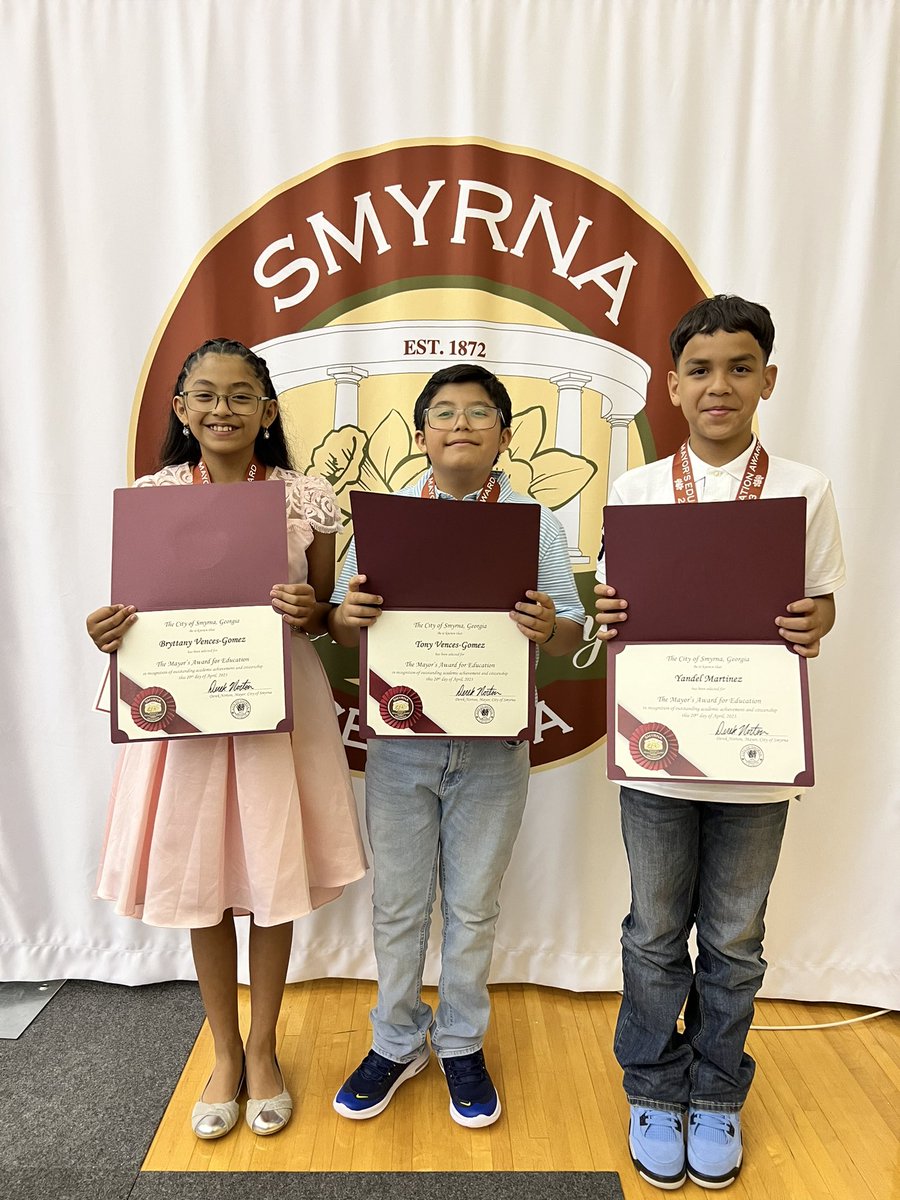 belmontbears's tweet photo. Thank you to the City of Smyrna and Mayor Norton for recognizing our Teacher of the Year, Volunteer of the Year, Business Partner of the Year, and Students of the Year!!@SmyrnaNews @CobbSchools https://t.co/N6EqMpmnuU