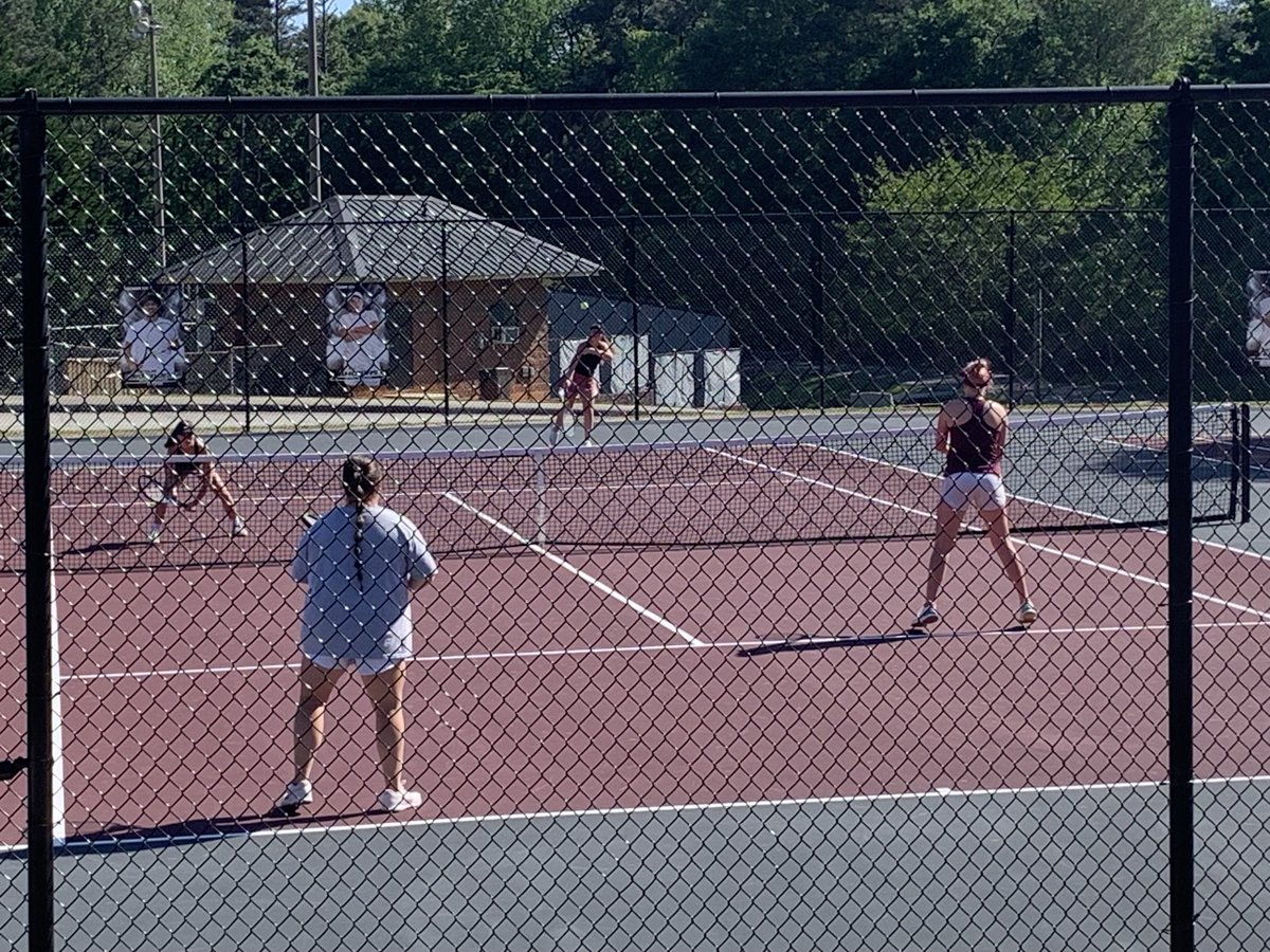 DrThomasPCSD's tweet image. Great effort today but our girls fell to an excellent Holy Innocents team 3-1 in the 2nd round of the state playoffs at Jeff Wadlington courts. Our girls finish the 2023 season with a 17-2 record and their 3rd region championship in a row! Well done, ladies! #24Strong #LionStrong