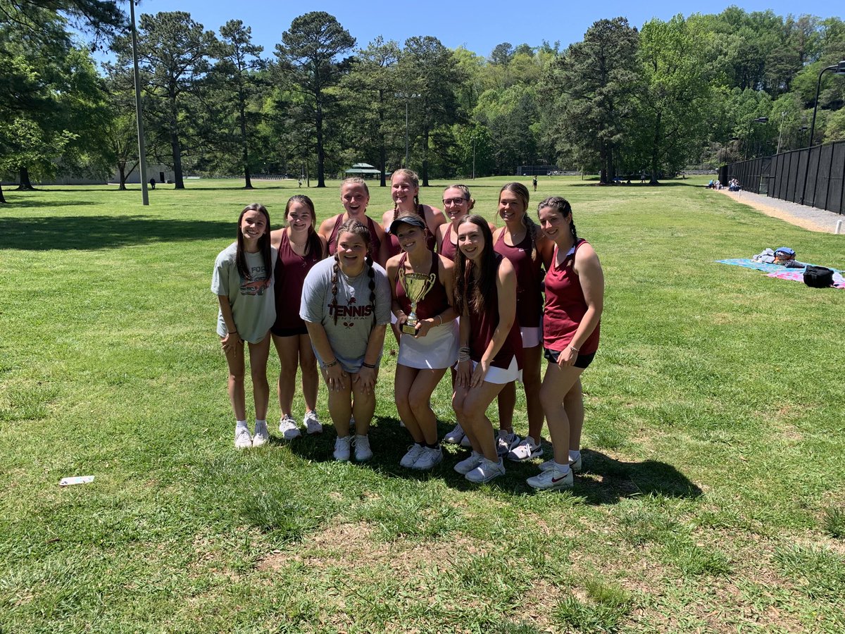 DrThomasPCSD's tweet image. Great effort today but our girls fell to an excellent Holy Innocents team 3-1 in the 2nd round of the state playoffs at Jeff Wadlington courts. Our girls finish the 2023 season with a 17-2 record and their 3rd region championship in a row! Well done, ladies! #24Strong #LionStrong