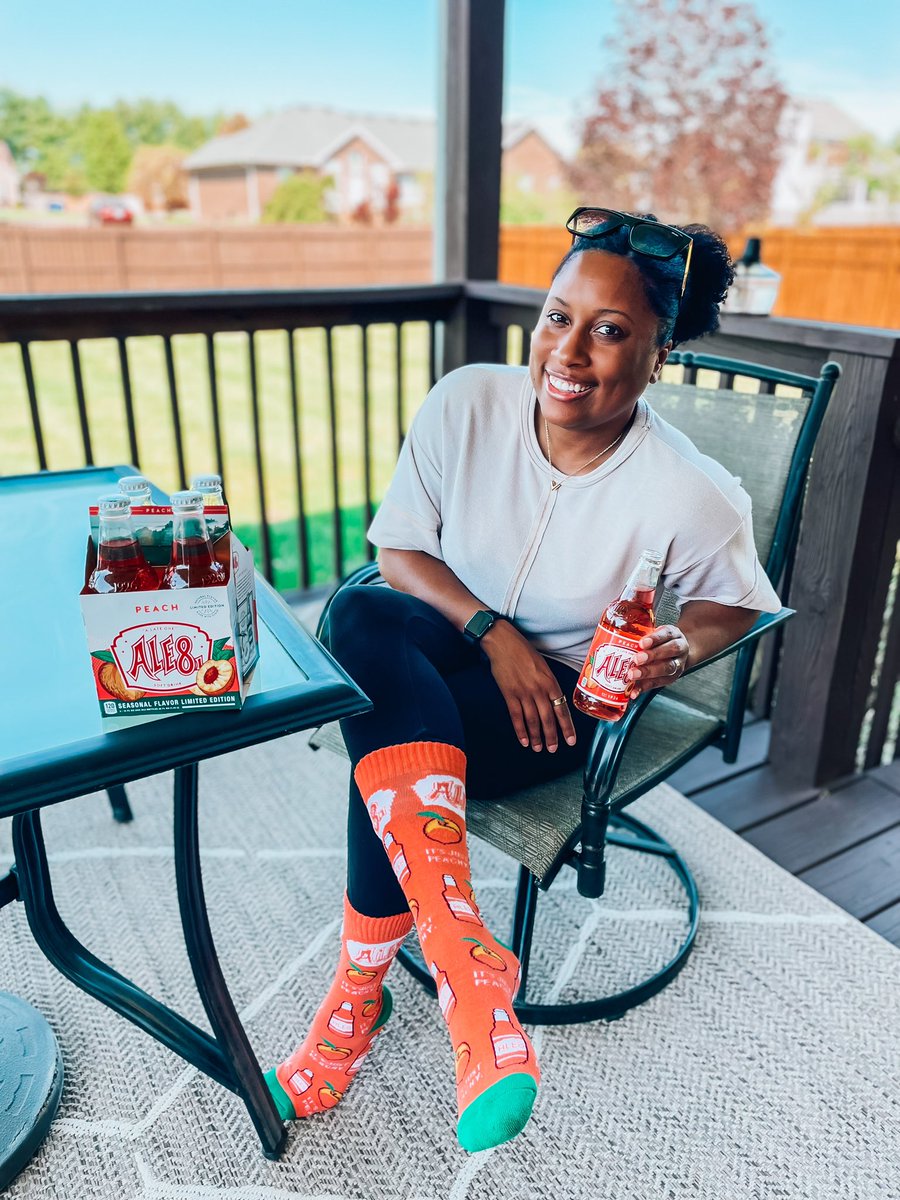 BigBluDebutante's tweet photo. ๐NEW LIMITED-EDITION PEACH FLAVOR @Ale8One hitting store on May 8th!!! This just might be my favorite flavored Ale-8 drink yet (aside from the original) This is so refreshing, yet the perfect hint of sweetness! Get ready to stock up! #peach #ale8 #ale8one #LimitedEdition #ky https://t.co/j1neVRpUxa