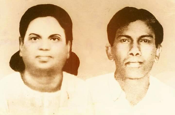 pasumpon73's tweet photo. அருப்புக்கோட்டை ஏ.ஆர்.பெருமாள் தேவர் நினைவு தினம் இன்று

தேவரோடு 12 வயது முதல் கடைசி வரை கூட இருந்தவர்

தேவர் ஜெயந்தி அரசு விழாவாக அறிவிக்க காரணமானவர்.

சிவகங்கை மாவட்டத்துக்கு பசும்பொன் தேவர் பெயர் வைக்க காரணமானவர்

அகில இந்திய பார்வர்ட் ப்ளாக் தலைவராக இருந்தவர் https://t.co/JtaSg8mqqE