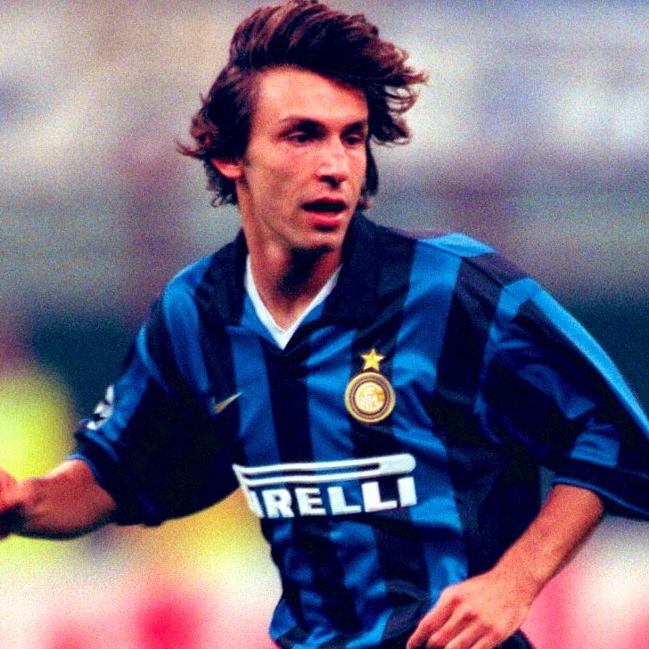 fajarrusalem's tweet photo. selain perubahan posisi Trent yg paling update, dr full back ke cm, ada beberapa pemain yg saya jg inget, mereka berubah posisinya dan sukses! 
-
- pirlo, AMF to DLP 
- zambrotta, RMF to FB (L or R)
- bale, FB to WF 

ada lagi ga yg kalian ingat? https://t.co/aKzRxxt0aI