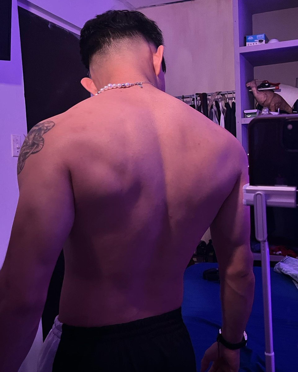 mroldaan10's tweet photo. Ay vamos 💪🏼 back check sin pump ❤️‍🔥✌🏼
#fitness  #backcheck #fitboy https://t.co/Md5snFHqYT