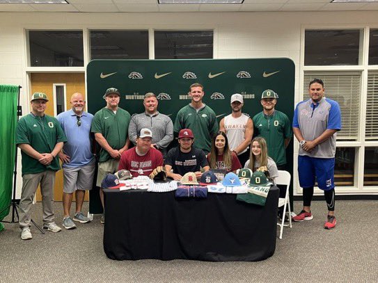 olabaseball1's tweet photo. Our dude @WillWesley34 inked it with @UnionUsc tonight! True definition of loving the game and being persistent to obtain a dream. We are proud of you. Let’s finish what we started!! Go be great young man. https://t.co/65TE9dmIQD
