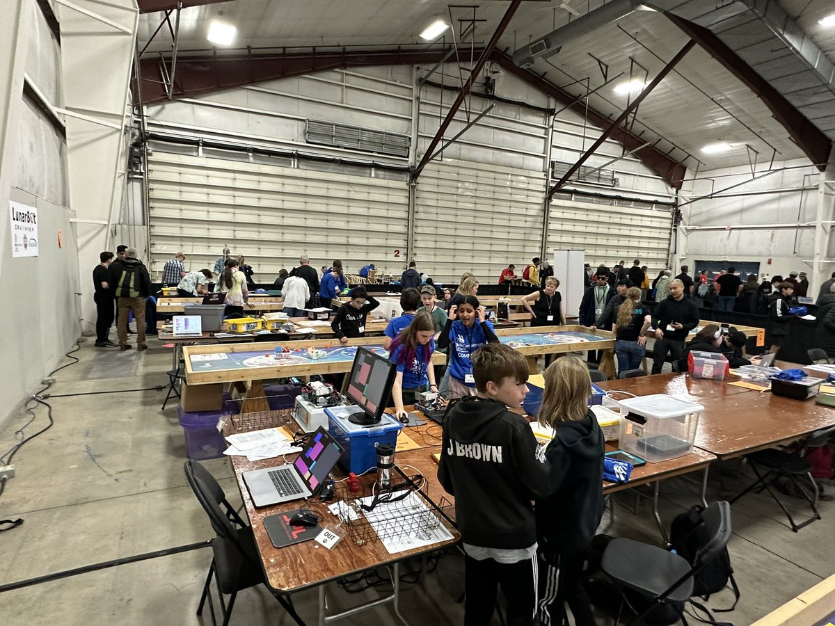 GearBots Makerspace tweet media