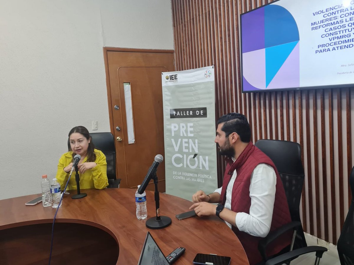 Puebla_IEE's tweet photo. Para fomentar la prevención #ViolenciaPolítica y respeto de los #DerechosPolíticoElectorales de las mujeres🙋♀️♀️@SofiaMGorbea habla de #VPCM: Concepto, Reformas Legales, casos que Constituyen #VPRG y su Atención, ante funcionariado en @Gob_SanMartin📍 https://t.co/af9jKRDxYz
