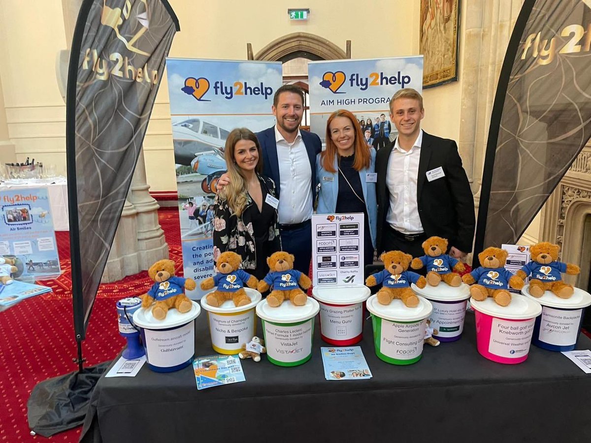 Huge thanks to @theaircharter for supporting us at their #SpringLunch in London today. Such a privilege to attend, with new Trustee Aled Griffiths, Ambassador @sciencesummedup & our team, Scott & Mel. All the raffle money will go towards our #AimHigh & #AirSmiles programmes