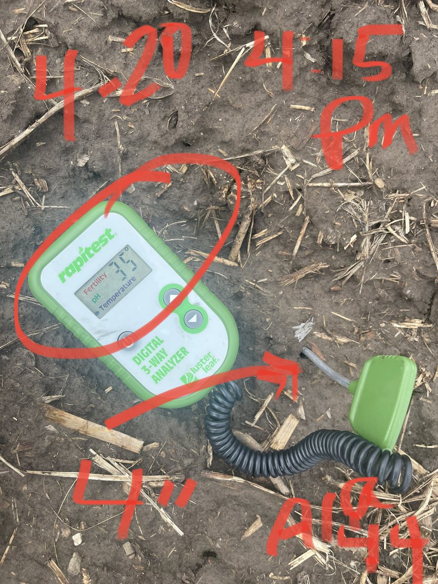 thefarmerette's tweet photo. Brrrr #agtwitter #plant23 #MNcorn 2” and 4” —44 air temp- rain- 4:30pm https://t.co/zX0W3aF9sI