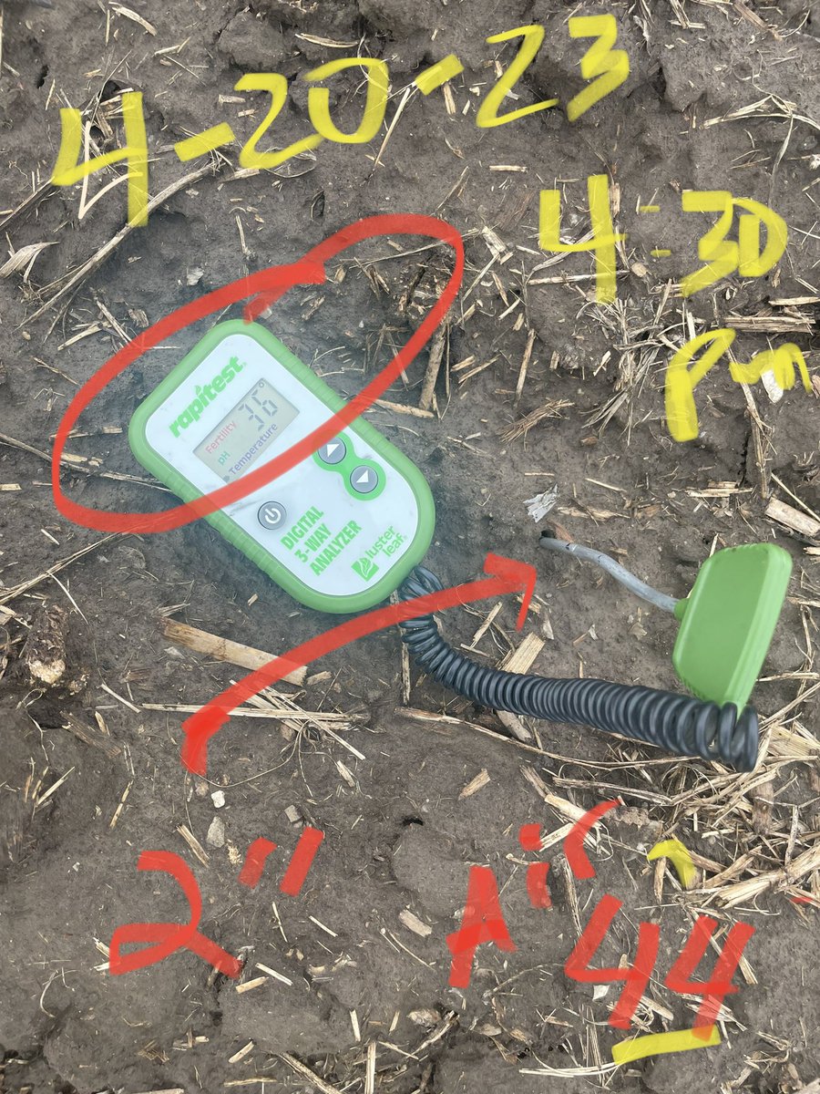 thefarmerette's tweet photo. Brrrr #agtwitter #plant23 #MNcorn 2” and 4” —44 air temp- rain- 4:30pm https://t.co/zX0W3aF9sI