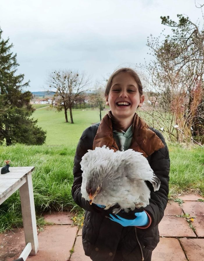 IvoryBlueMusic1's tweet photo. In other news…
One of my biggest fans in Germany named a chicken after me! This is her daughter posing with the little bugger.
#AChickenNamedIvoryBlueWhoKnew #musicalchicken #doesitplayguitar #bockbock https://t.co/7j9sPAmhTb
