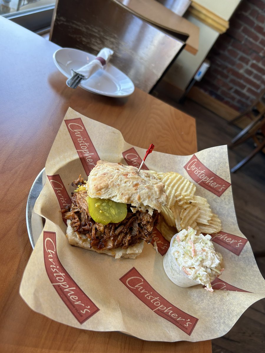 CToddWaynePa's tweet photo. @Yelp https://t.co/EtJoaRAMet