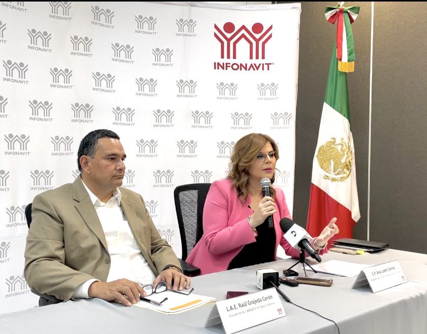 AnaLizethGomez's tweet photo. El día de hoy en rueda de prensa en conjunto con la Canadevi informamos que en el Estado de Baja California hay más de 360,000 derechohabientes que actualmente podrían solicitar su #Creditoinfonavit
#infonavitbc
#SabiasQue https://t.co/vIHIqG8xxj