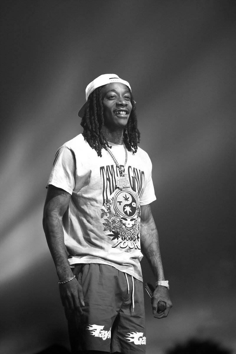 ___slvh's tweet photo. I hope @wizkhalifa isn’t too stoned to see these lol. Happy 4/20!

A few shots by me 📸💨 https://t.co/hF8KGcjHTo