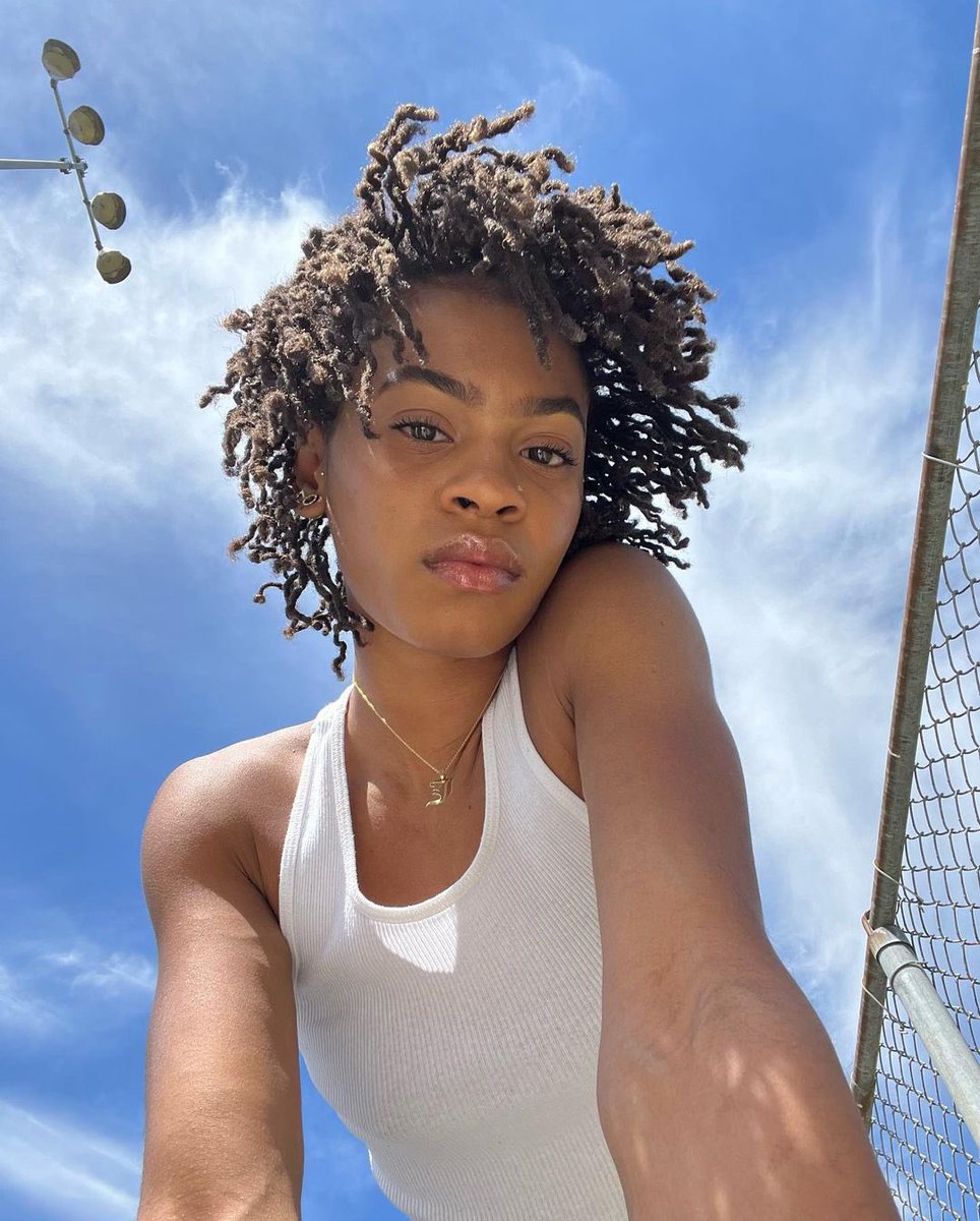 18_locs's tweet image. 🤎🤩🤎
•
📸: @TheLocDon 👸
•
Want The Perfect Loc Wash Products for your Loc? ( ‼️CLICK ON THE LINK IN OUR BIO‼️
•
•
#microlocs #locs #sunkiss #locs_18 #locs_18_pic