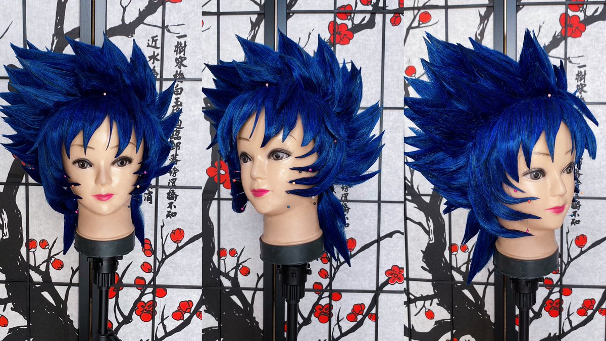 HysteriaNevan's tweet image. My main skill regarding cosplay ✂️
Thinking on improving past wigs and take photos for a portfolio 🤔
This is a recent one I styled for my husbando 💙

Phoenix Ikki - Saint Seiya 
Base is a Helios in Blue black fusion from @epiccosplay 
#wigmaking #saintseiya #KnightsOfTheZodiac