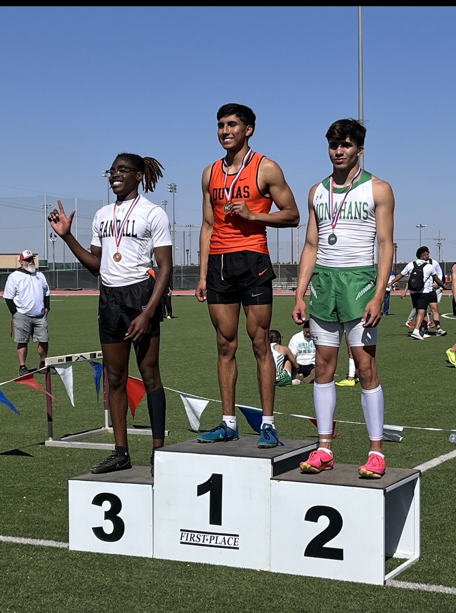 Area champion, Regional Qualifer and new school record holder in the 400 meter dash 47.95 a record that has stood until 1999 Oliver Ortiz! Congratulations! 🔥
