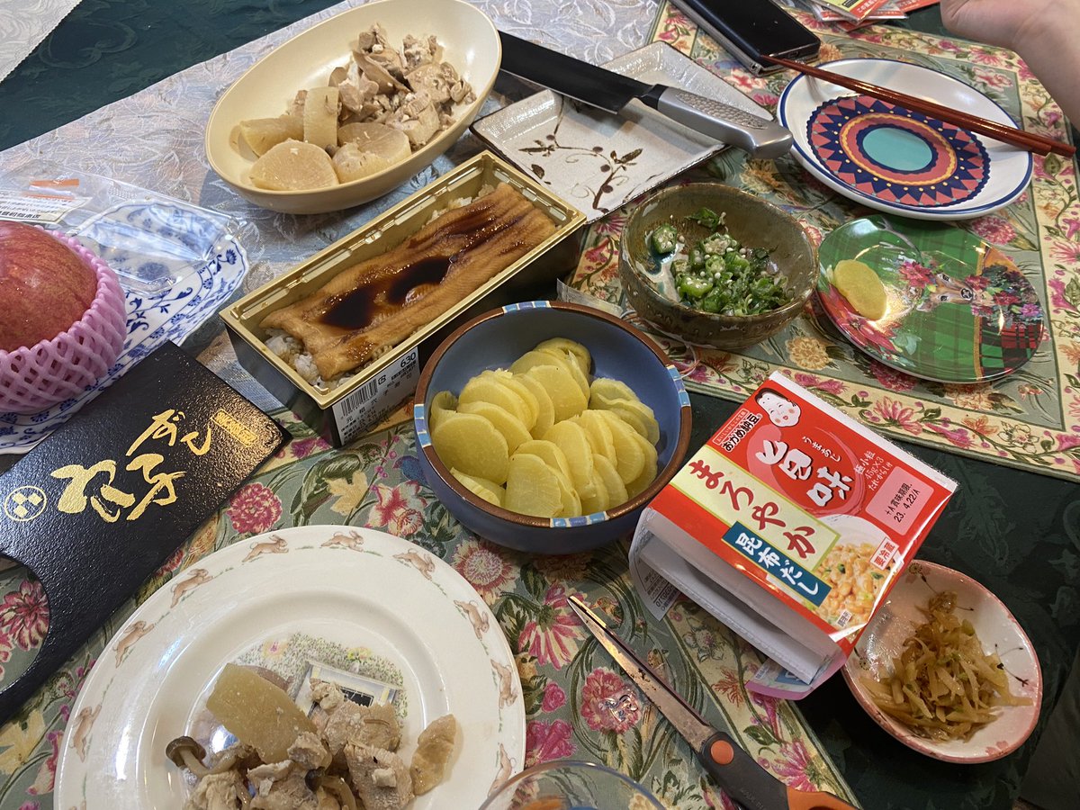 nobukokozu's tweet photo. おはようございます☀
真面目にご飯作り^_^

#おうちご飯 
#家族みんなに元気ハツラツ 
#家族 https://t.co/HISKivJ0ke