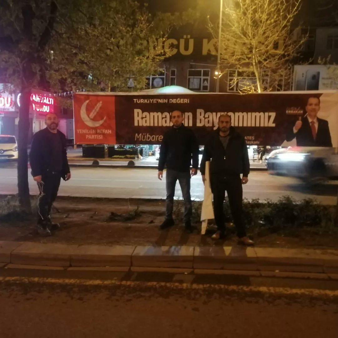 Sancaktepe Teşkilatı Olarak SKM Ofisimizi Süsledik 
Akabinde Ramazan Bayramı Pankartlarımızı Astık Tüm İslam Aleminin Ramazan Bayramı Mübarek Olsun.
<a href="/ErbakanFatih/">Dr. Fatih Erbakan</a>
<a href="/rpmustafadogan/">Mustafa Doğan</a>
<a href="/YahyaAtes/">Ekrem Yahya ATEŞ 🇹🇷</a>
<a href="/rprefahpartisi/">Yeniden Refah Partisi</a> 
<a href="/refahist/">Yeniden Refah İstanbul</a>
#YenidenRefahPartisi 
#MilliGörüşMeclise 
#RamazanBayramı