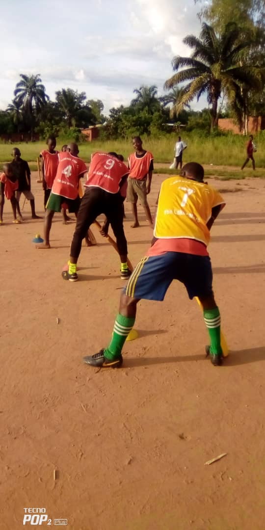 KabongaStarCC's tweet photo. #CricketMakamba: Another great day in Kabonga, @CricketMakamba. Guys were out on the ground learning new life skills - Cricket 🏏 - that will change lives forever in the neighborhoods.

Kabonga is a far southern village bordering Tanzania.

#BurundiCricket #CricketIsBurundian https://t.co/1H5nq1wFYQ