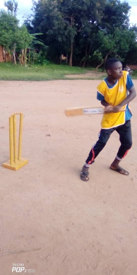 KabongaStarCC's tweet photo. #CricketMakamba: Another great day in Kabonga, @CricketMakamba. Guys were out on the ground learning new life skills - Cricket 🏏 - that will change lives forever in the neighborhoods.

Kabonga is a far southern village bordering Tanzania.

#BurundiCricket #CricketIsBurundian https://t.co/1H5nq1wFYQ