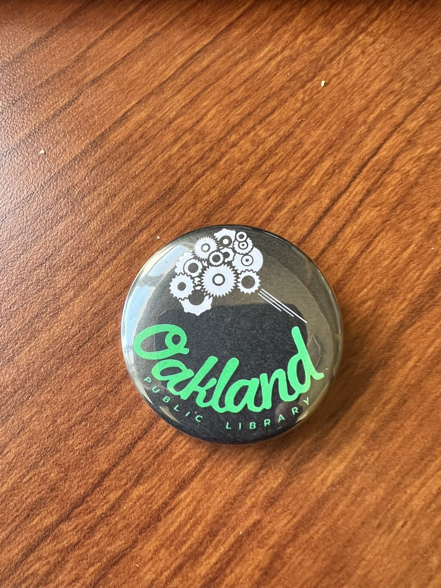 tarshelbeards's tweet photo. I visited my colleagues at the 81st Ave branch of @oaklibrary today. The branch serves the East Oakland community. A beautiful branch with an amazing team! Plan a visit soon! #LibraryLove https://t.co/L7trNTnvbv