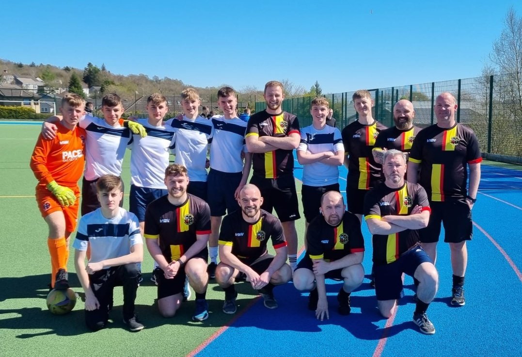🟡⚫️ Staff v S6 Football ⚫️🟡

The biggest game of the year today ended with a 1-0 victory for the staff. 
An absolutely outstanding finish from Mr Pryde was backed up with some resolute defending by the old guard.

Thanks to all who came to support👏 <a href="/KilsythAcademy/">Kilsyth Academy</a>