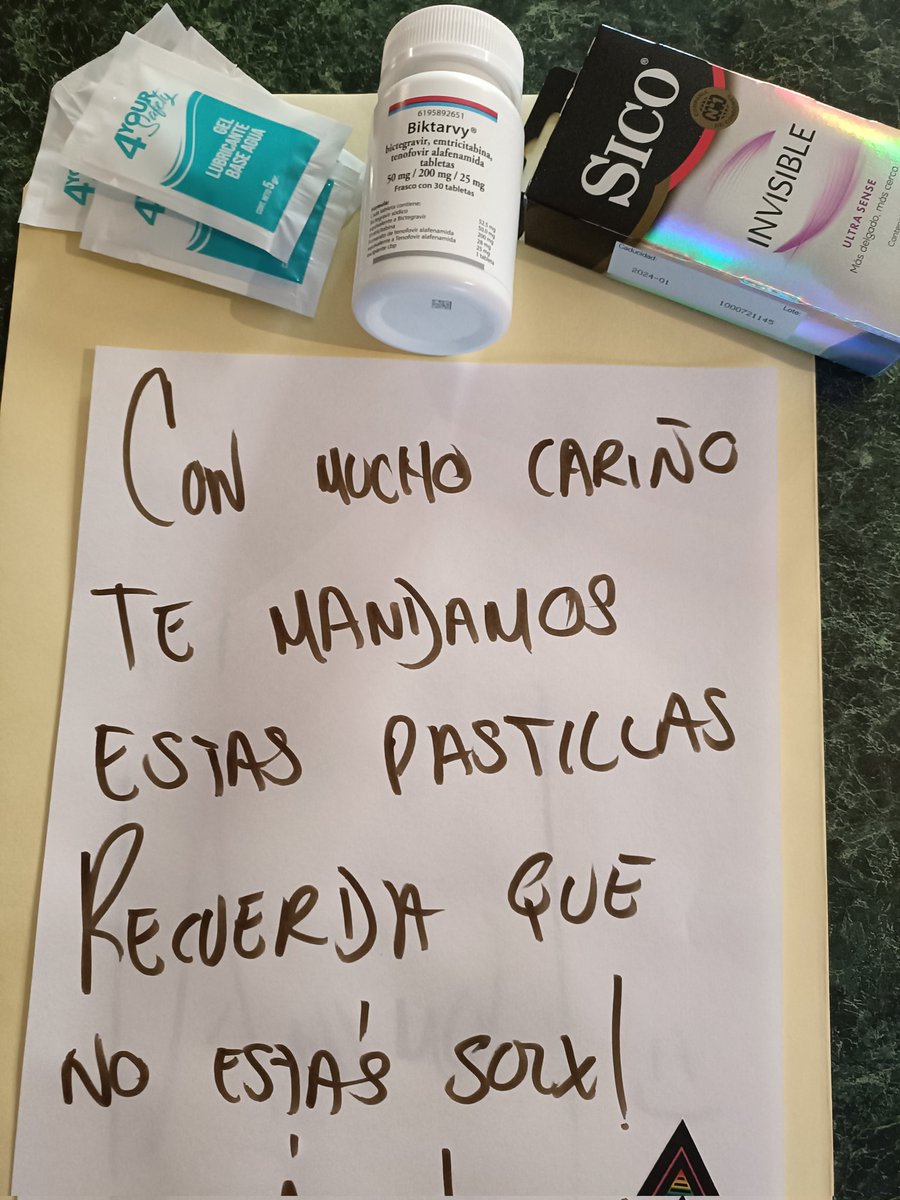 Alainwho's tweet photo. Ayer una doctora nos pidió ayuda para un chico que en el @Tu_IMSS no le quieren iniciar tratamiento, su cita es hasta Mayo y aún con estudios no le quieren iniciar tratamiento. Ya se lo mandamos hoy🔥, si @censida está tan molesta de que donemos medicamento pues que exija al IMSS https://t.co/fallJZpTcd