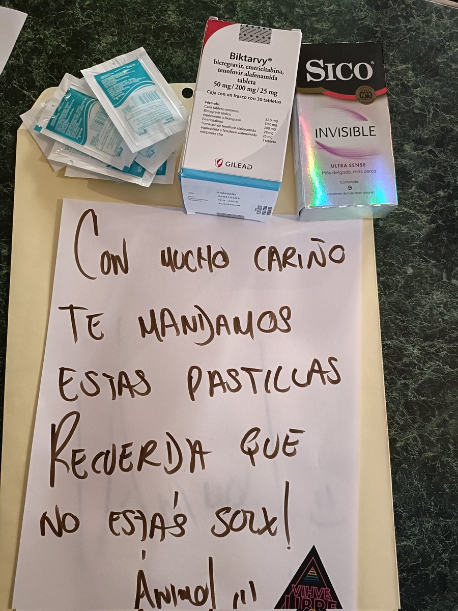 Alainwho's tweet photo. Ayer una doctora nos pidió ayuda para un chico que en el @Tu_IMSS no le quieren iniciar tratamiento, su cita es hasta Mayo y aún con estudios no le quieren iniciar tratamiento. Ya se lo mandamos hoy🔥, si @censida está tan molesta de que donemos medicamento pues que exija al IMSS https://t.co/fallJZpTcd
