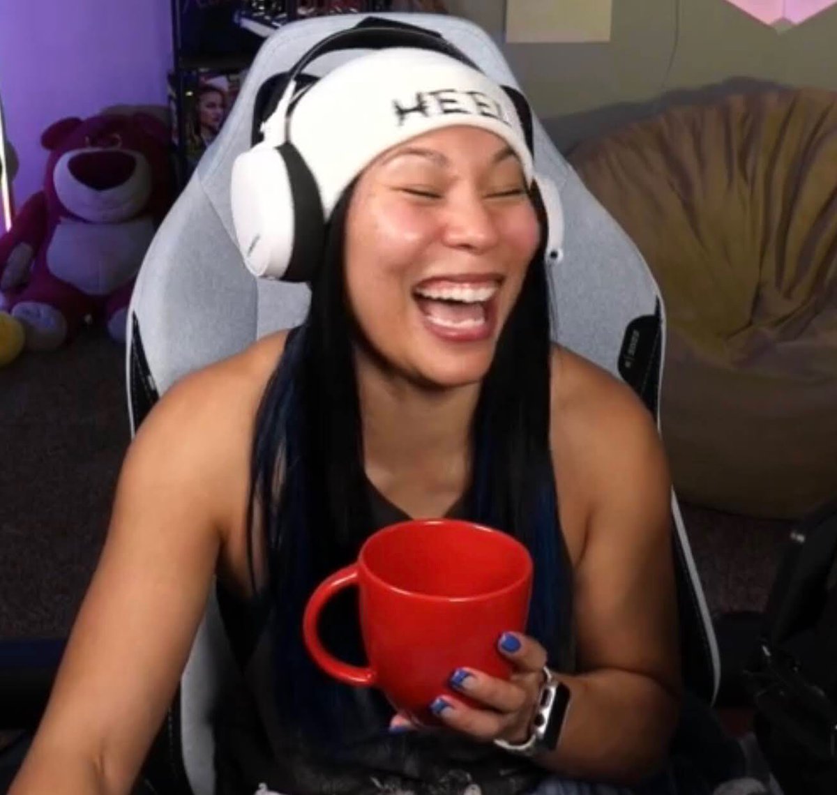 Lovatic5HDores7's tweet photo. Y’ALL!!! If y’all missed @MiaYim post birfday stream last night make sure to go out of your way to watch it!!! This woman deserves all the love and A LOT of people wanted to make sure she was reminded of this💙💙💙 https://t.co/4S7ln4emIq https://t.co/3yLXFogSBu